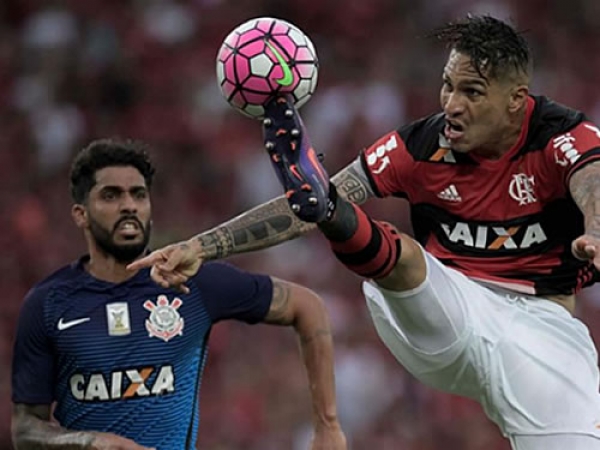 Com 2 de Guerrero, Fla empata com Corinthians e vê Palmeiras escapar